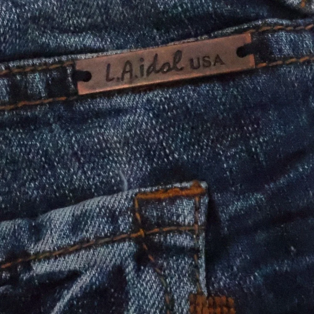 LA‎ Idol USA Y2K Denim Bermuda Shorts Womens Size 3 Jorts Embroidered Indie